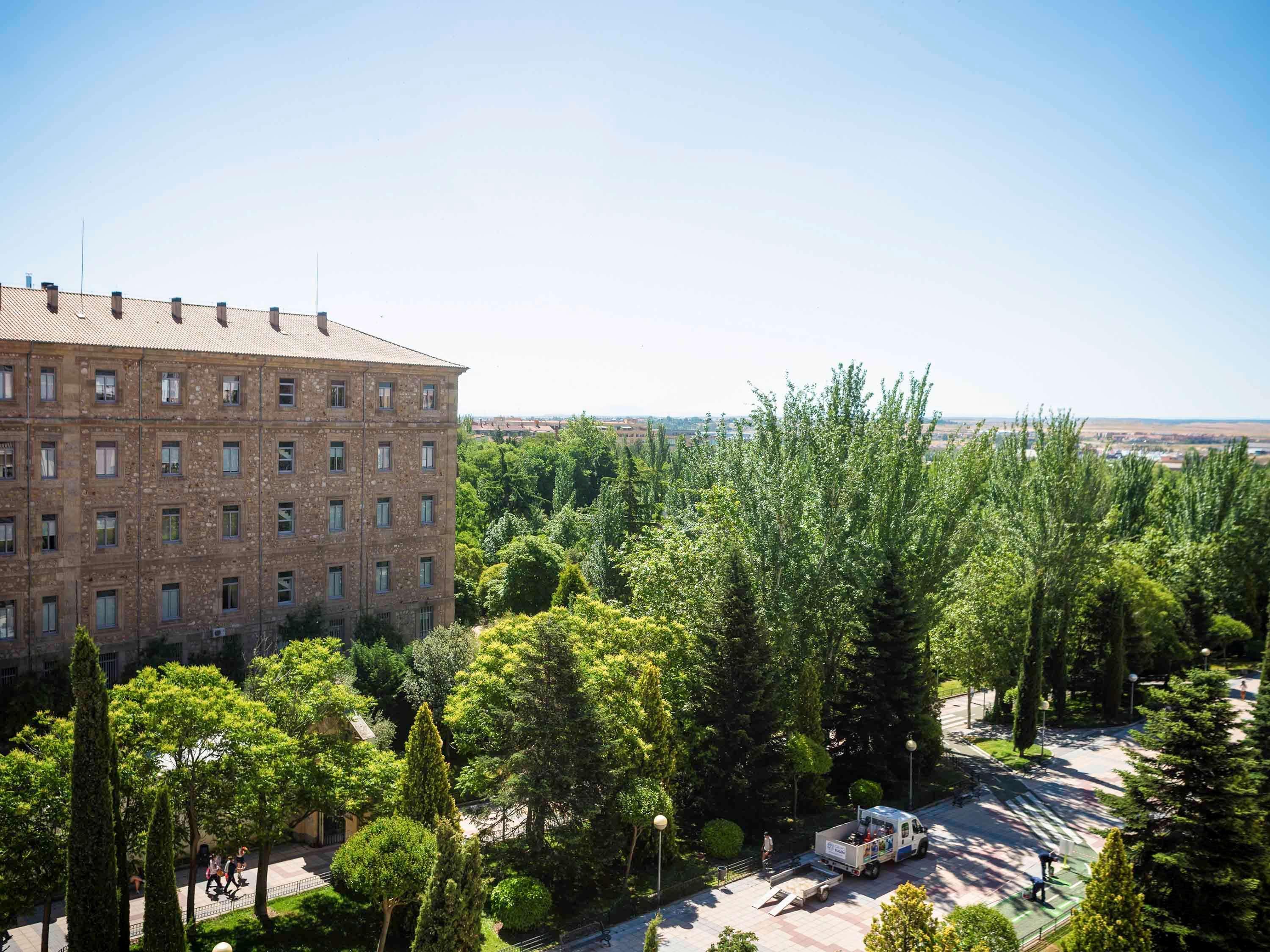 Ibis Salamanca Bagian luar foto