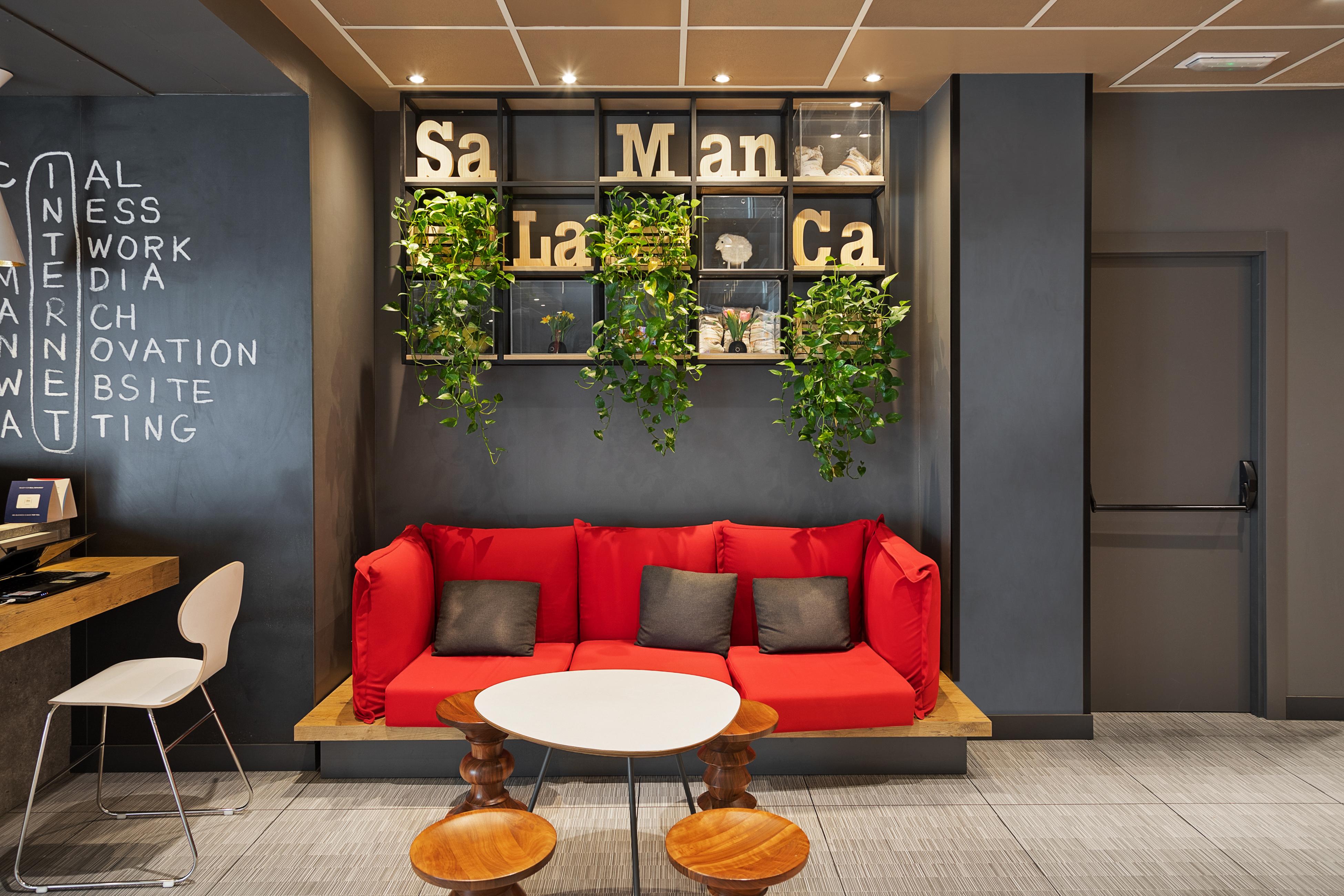 Ibis Salamanca Bagian luar foto